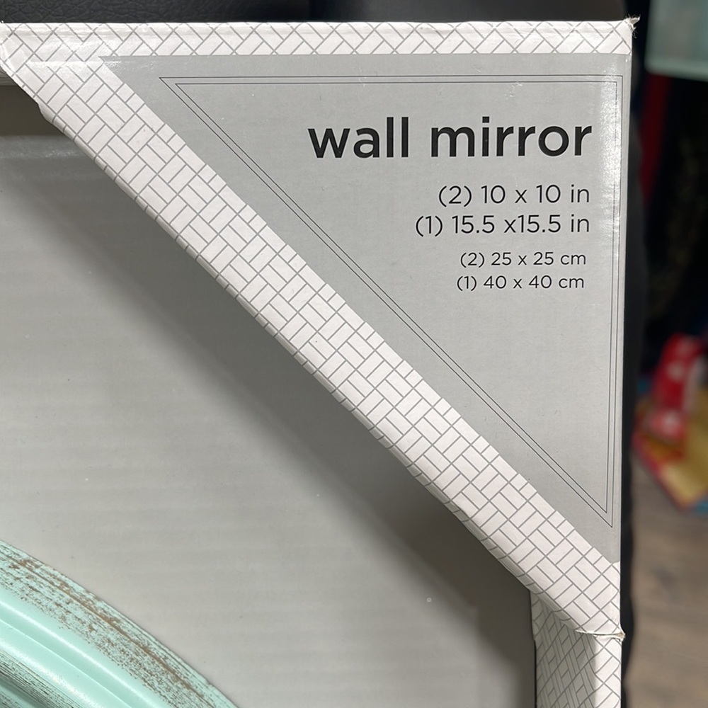Wall mirror - Picture 5 of 9